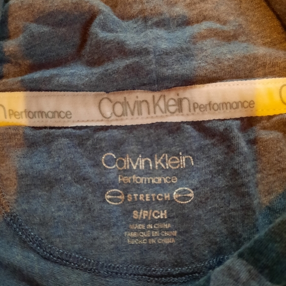 Calvin klein performance hooded camo shirt - Picture 3 of 4